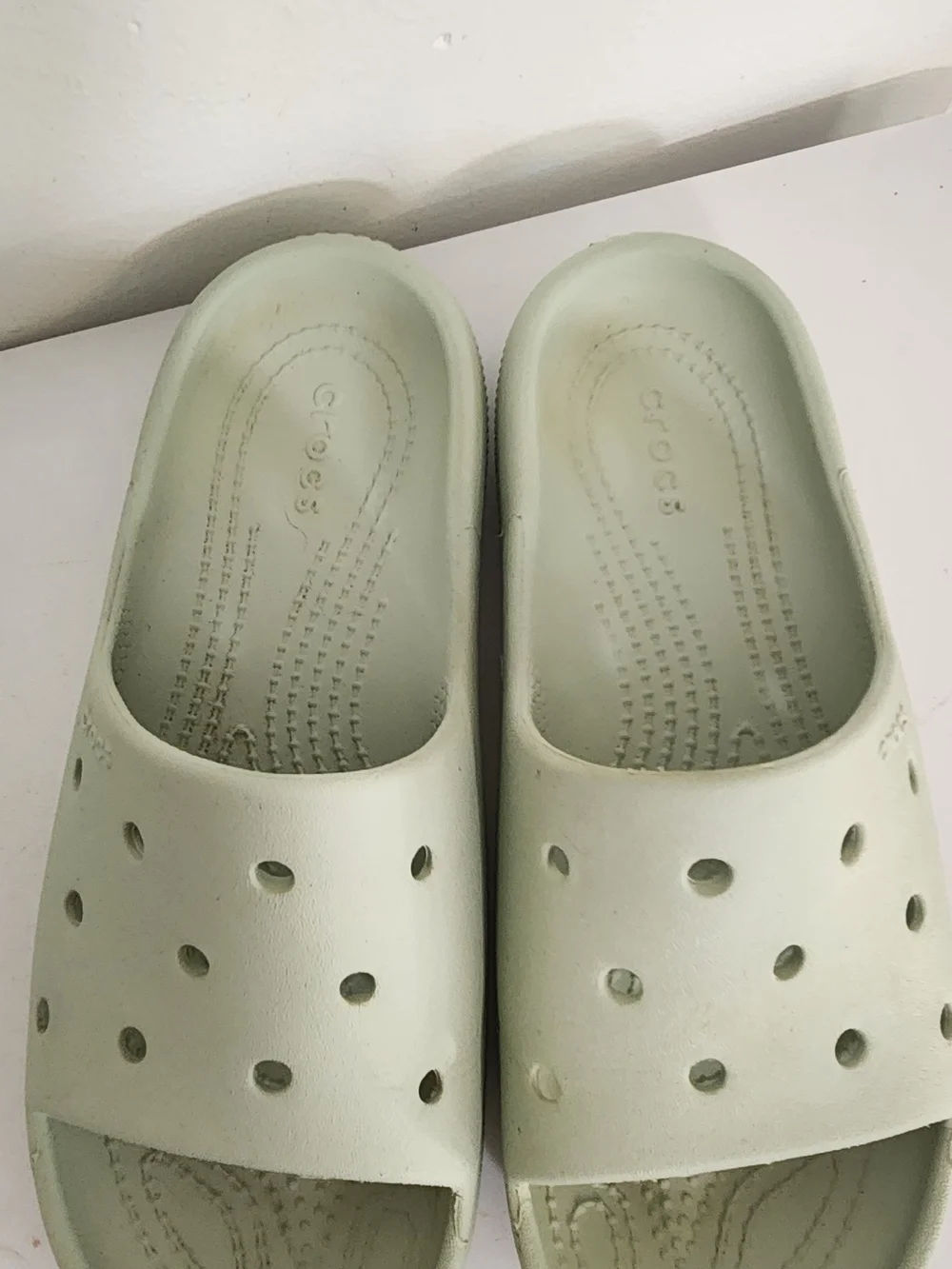 Crocs Pale Green Slide Sandals Size 7